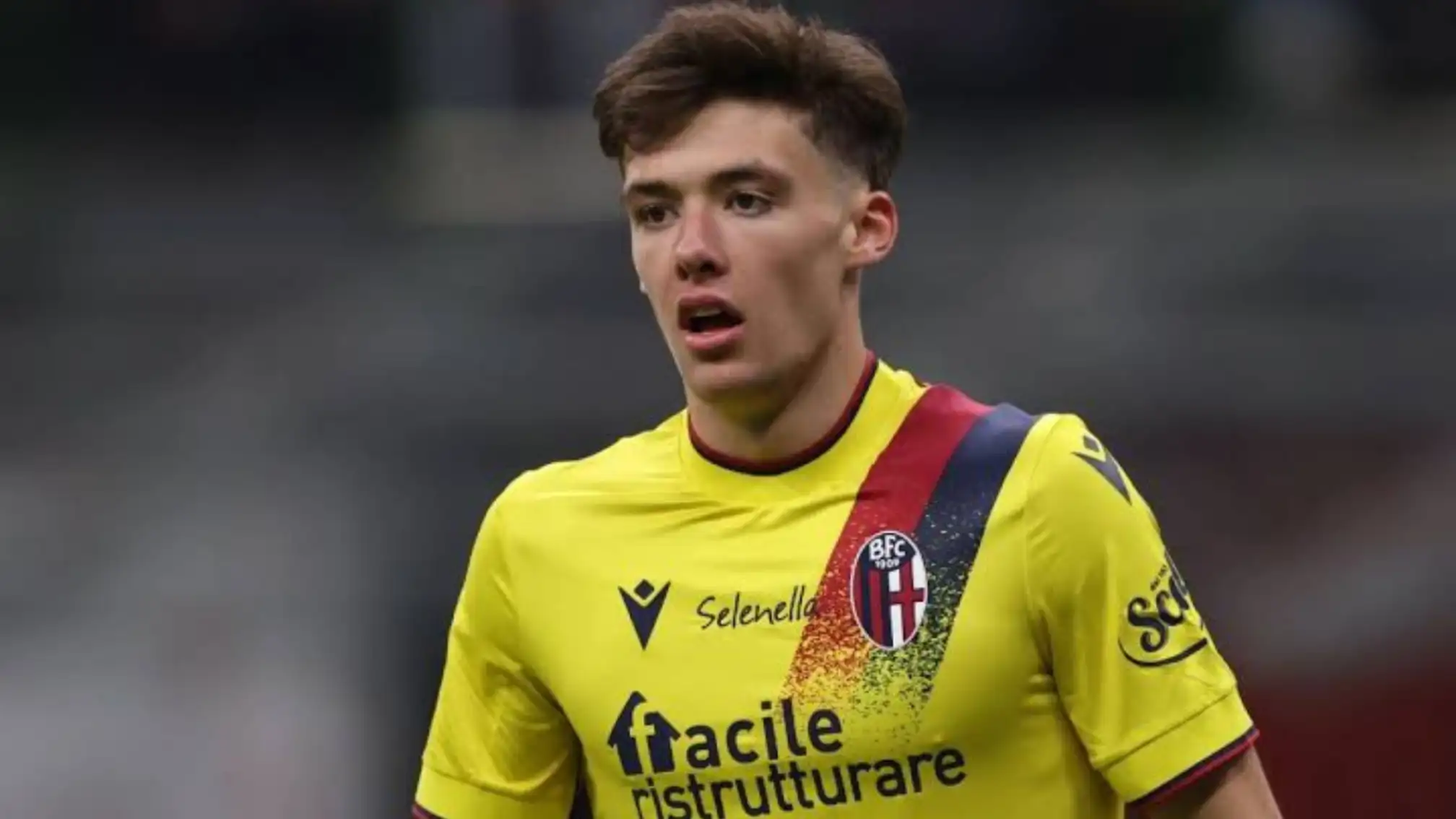 Arsenal outbid West Ham in race to sign Bologna star Aaron Hickey