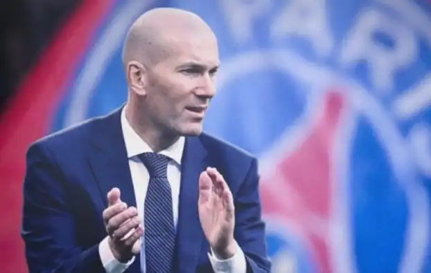 齊達內·齊達內 (Zinedine Zidane) 向謠言倒水,謠言將他與PSG工作聯繫起來