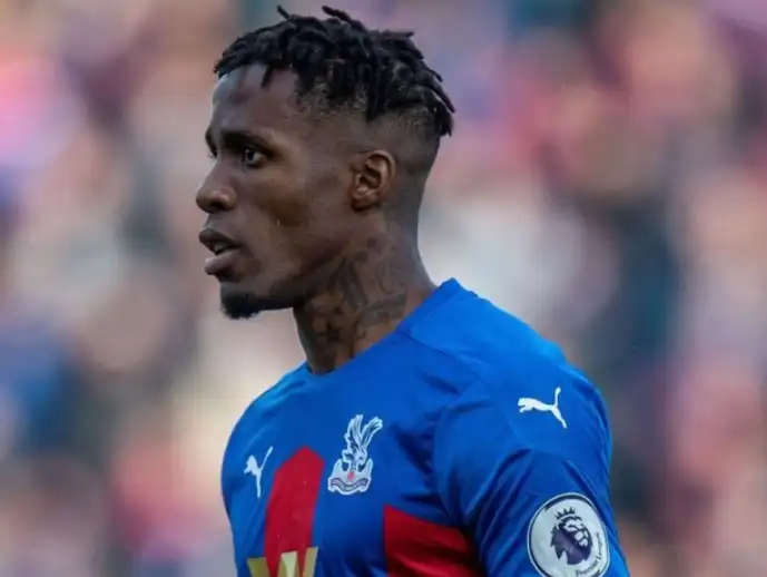 Wilfried Zaha Insists on Staying at Crystal Palace Amidst Interest from Mourinho – Viera Claims