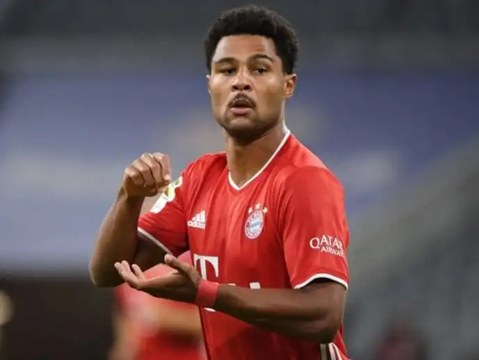 Serge Gnabry Signs New Contract with Bayern Munich Amidst Interests from Chelsea and Arsenal