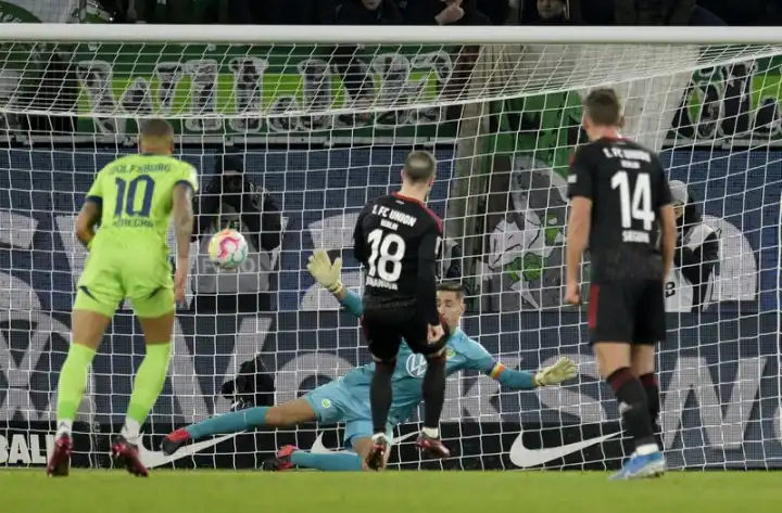 Union draw 1-1 at Wolfsburg to stretch winless run and drop to fourth